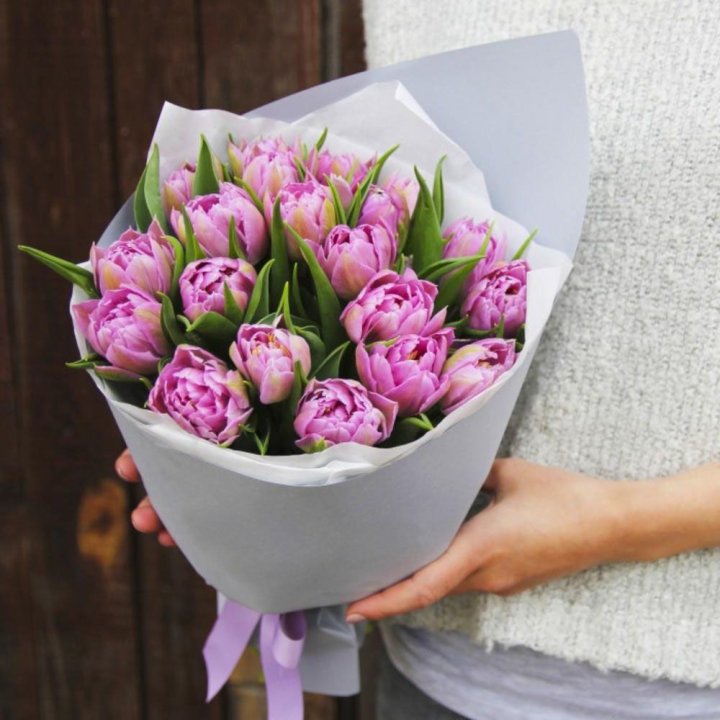 Букет пионовидных тюльпанов в Севастополи