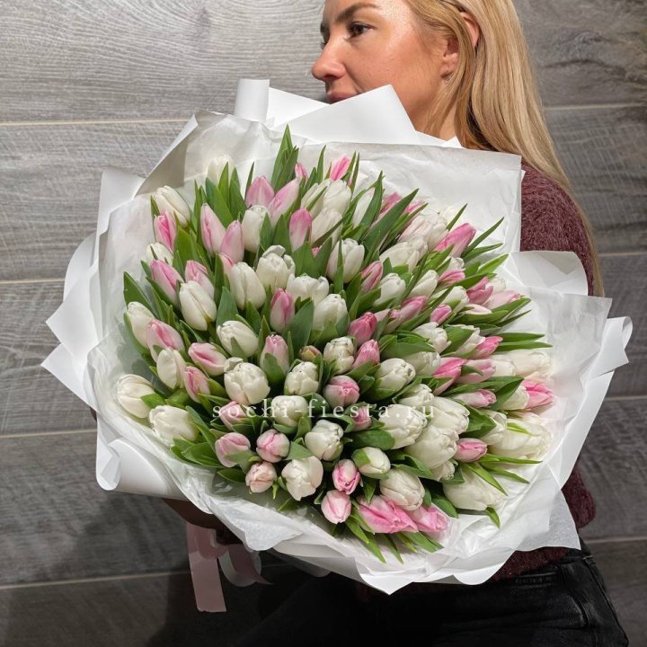 101 тюльпан нежный микс в Севастополи